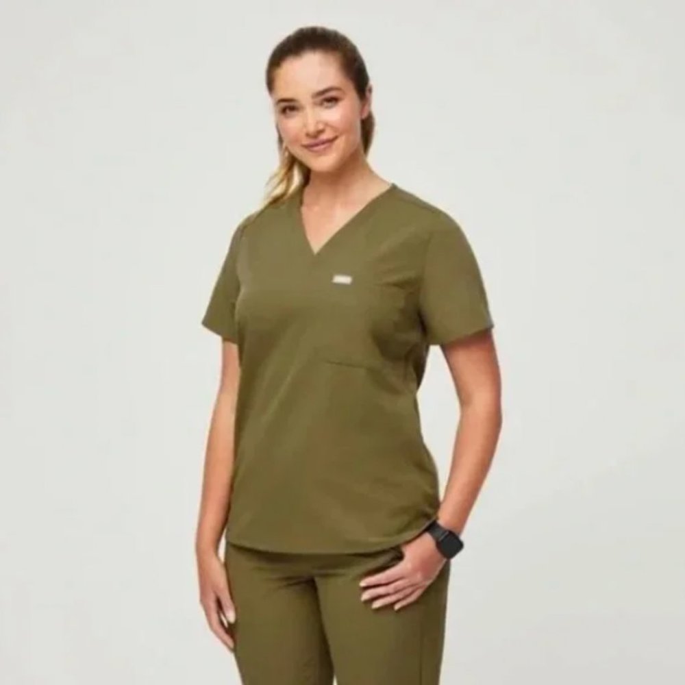 Figs Cargo Scrub top in Martini Olive